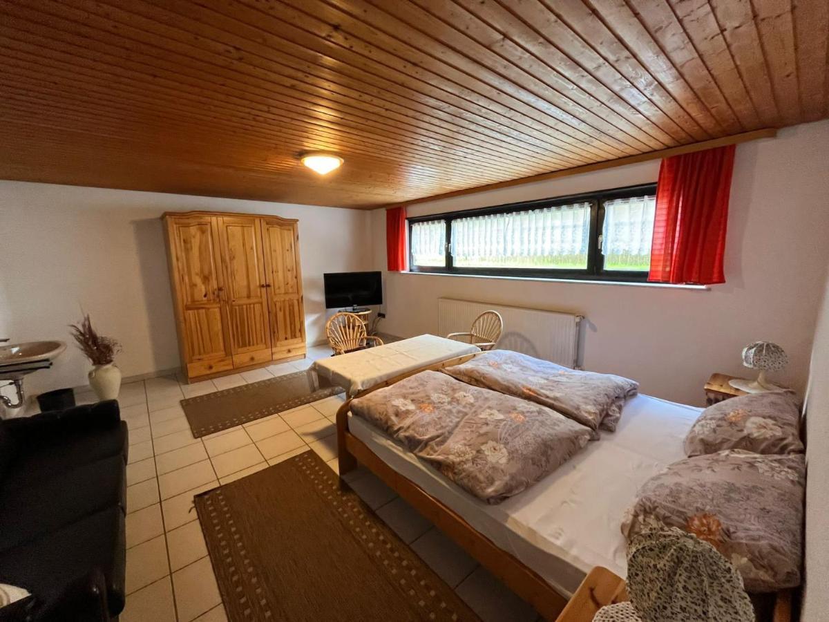Hotel Pension Ernst Im Herzen Des Pfaelzerwaldes Mit Kueche Elmstein Esterno foto